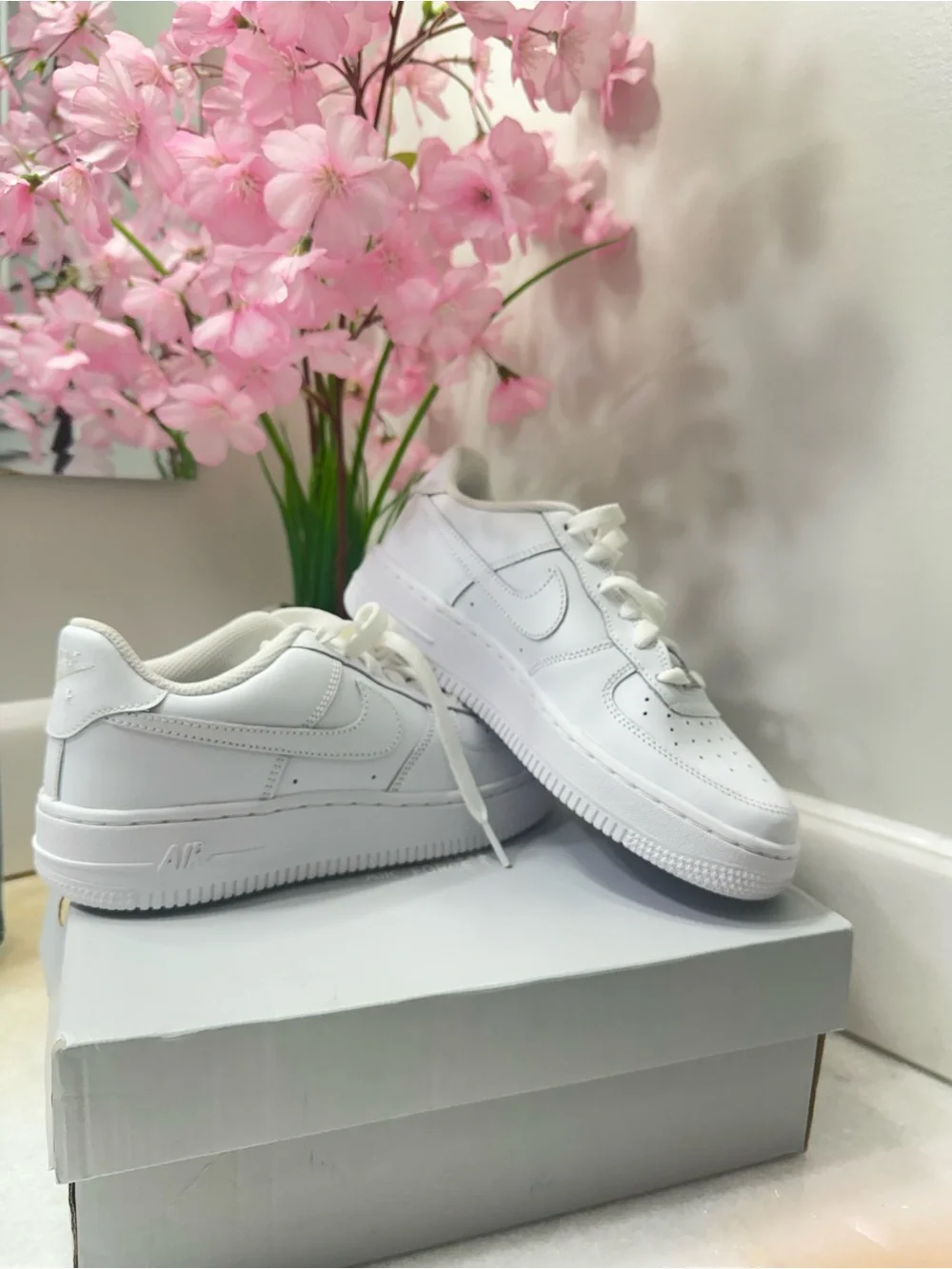 Nike Kids White Low-Top Sneakers